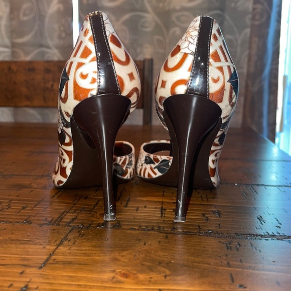 Carlos Santana D’Orsay Horsebit Buckle Floral Print Heels Tan Brown - Picture 4 of 8